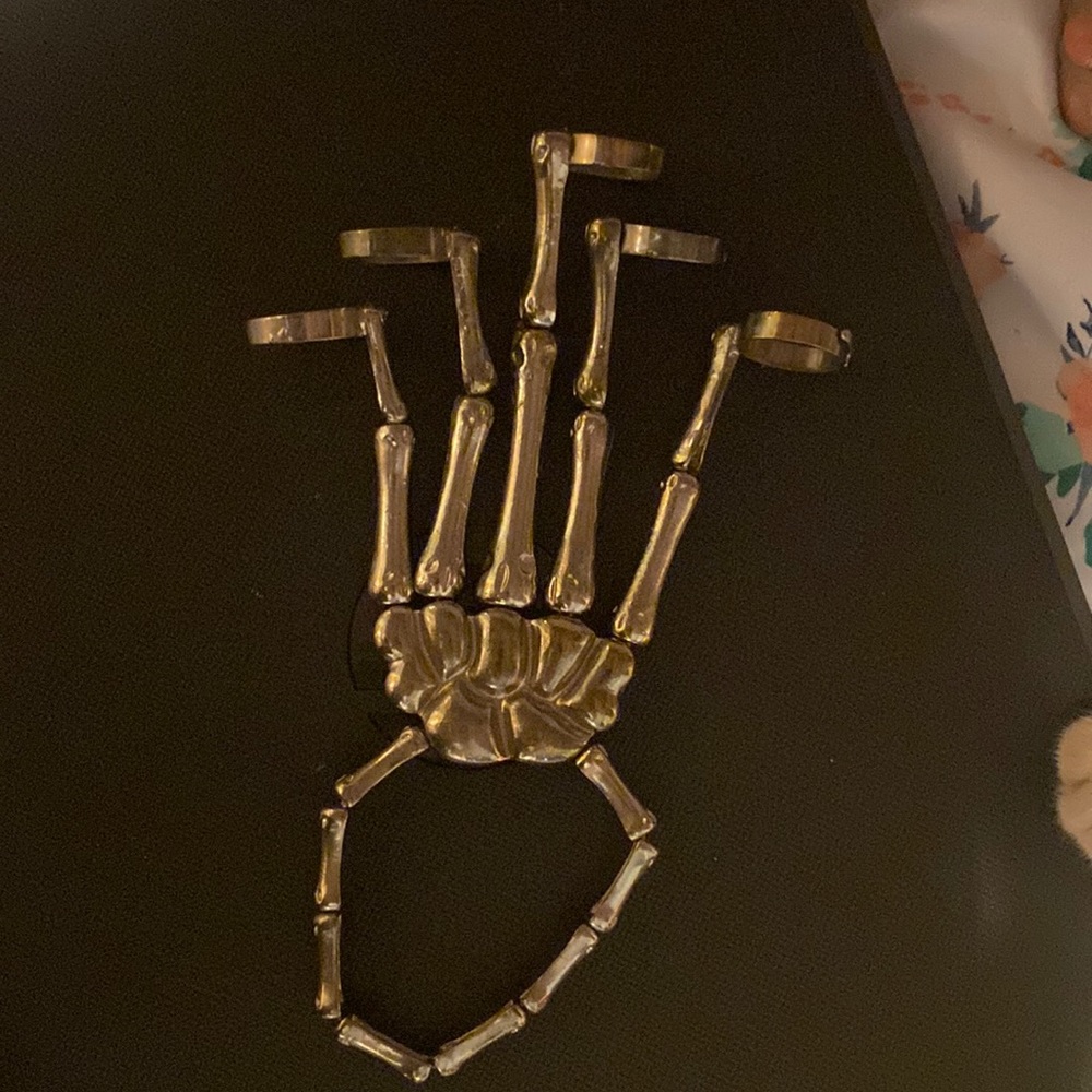 Skeleton Hand Ring/Bracelet